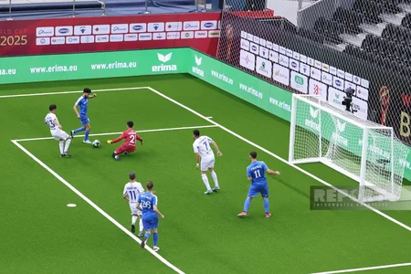 Франция и Узбекистан сыграли вничью на ЧМ по мини-футболу в Баку