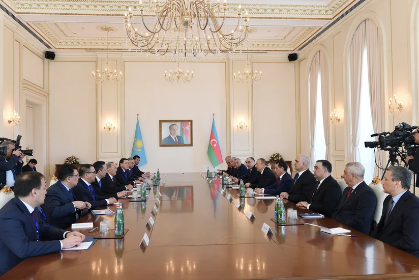 Azerbaijani and Kazakh presidents hold expanded meeting
