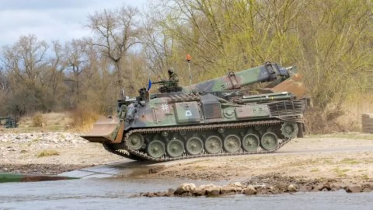 Германия передала Украине инженерные танки Dachs и пулеметы для танков Leopard