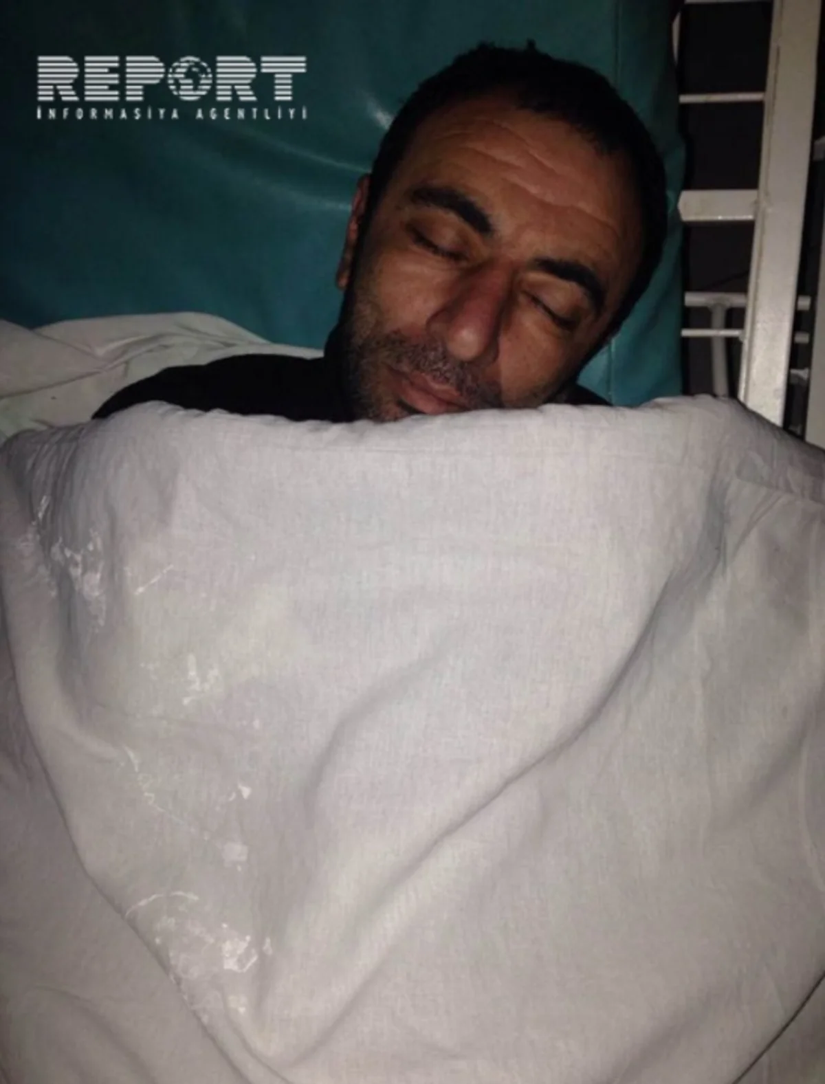 Bakıda avtomobil sərxoş piyadanı vurub - FOTO