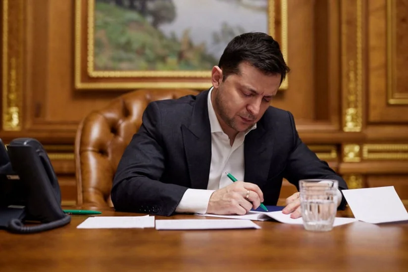 Зеленский предложил Раде ввести в Украине режим ЧП