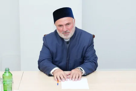 Dini Komitənin sədri Oğuzda vətəndaşları qəbul edib