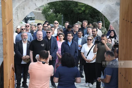 Xarici diplomatlar Şuşada Üzeyir Hacıbəyovun ev-muzeyində olublar