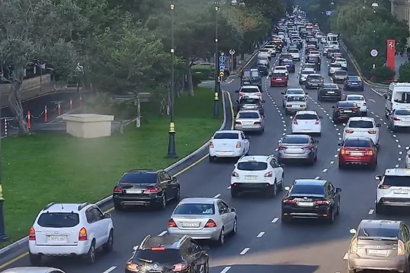 Bakıda tıxac olan yollar açıqlanıb - SİYAHI