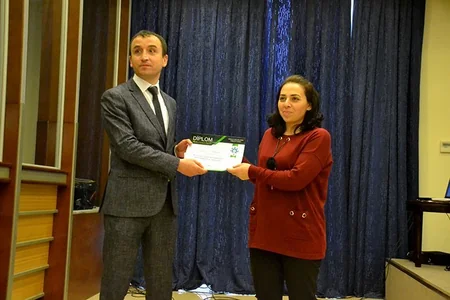 Media və mənəvi dəyərlər adlı məqalə müsabiqəsinin qalibləri mükafatlandırılıb