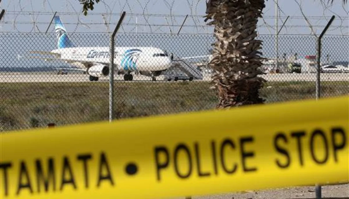 Cyprus Foreign Ministry: EgyptAir A320 hijacker arrested - VIDEO