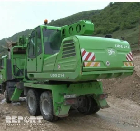 Qusarda torpaq sürüşməsi baş verib - FOTO