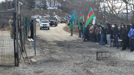 На дороге Ханкенди-Лачын продолжается акция протеста с требованием положить конец экотеррору
