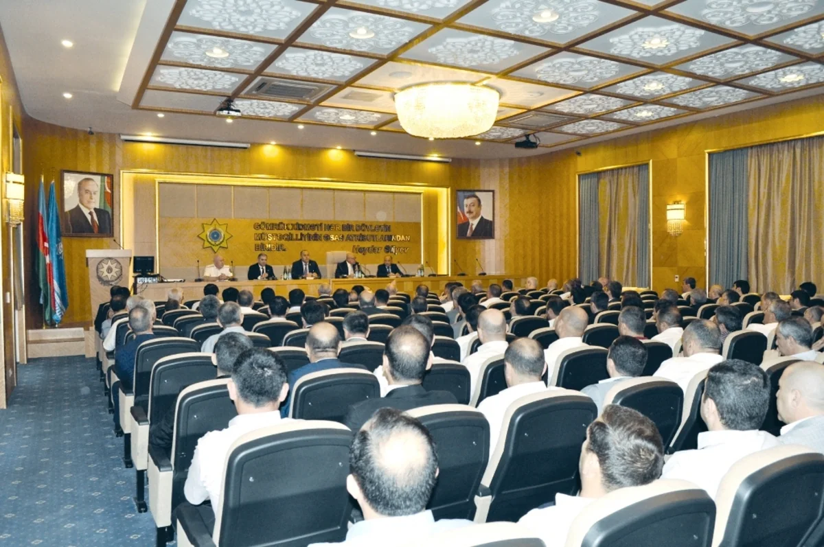 ​Gömrük Komitəsinin sədri sahibkarlarla görüşüb