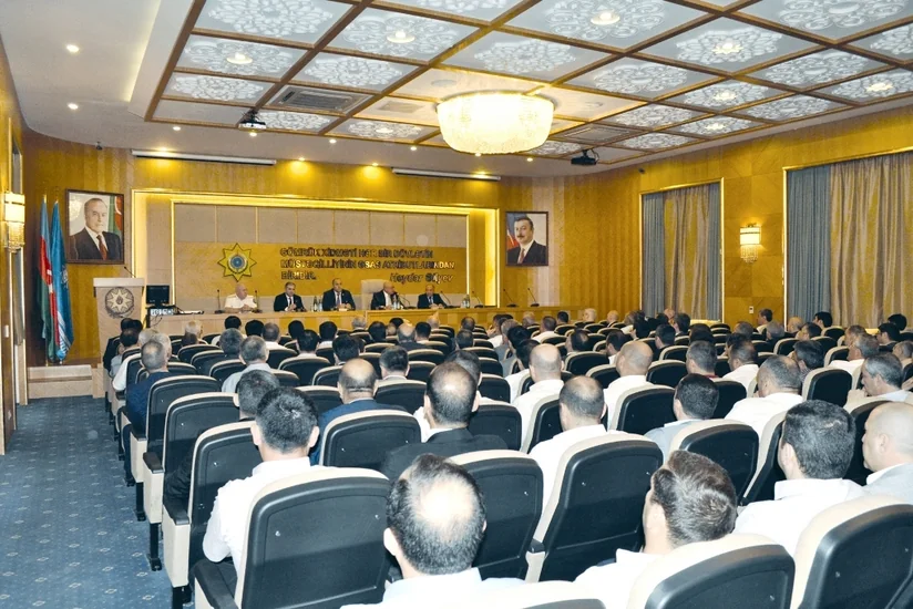 ​Gömrük Komitəsinin sədri sahibkarlarla görüşüb