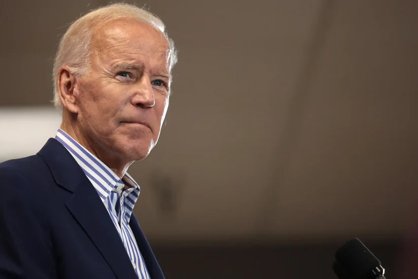 Байден поздравил Маккарти с избранием на пост спикера палаты представителей