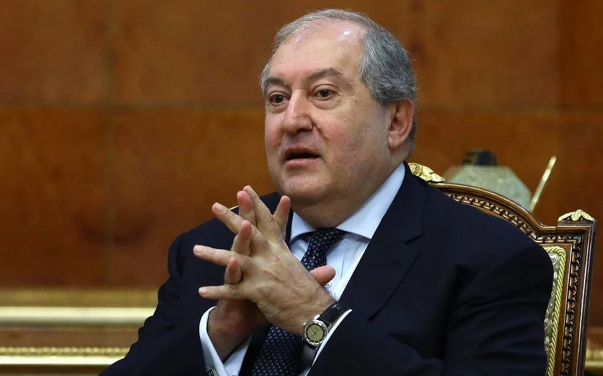 Armen Sarkisyan istefasını geri götürməyib