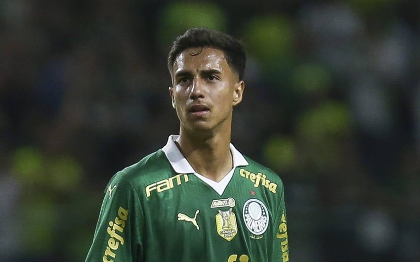 Arsenal və Çelsi 18 yaşlı müdafiəçini transfer etmək istəyir