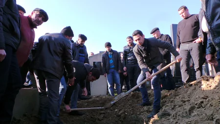 Günəşli” yatağında baş verən qəzada həlak olan daha bir neftçi dəfn olunub - FOTO