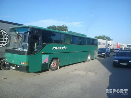 Traffic jam on Azerbaijani-Russian border, trucks not allowed - PHOTO