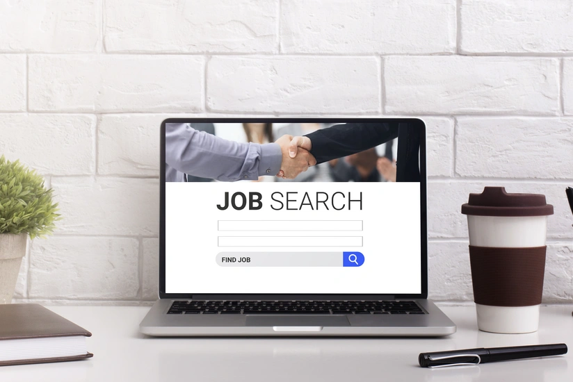 UK online job ads increase by 6%