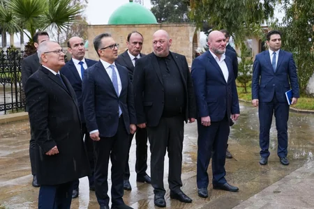 Ramin Məmmədov Bakıda fəaliyyət göstərən ziyarətgahlarda olub