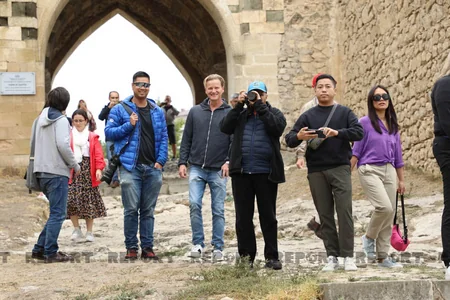 Int'l travellers visiting Shusha get acquainted with Azerbaijan's construction work there