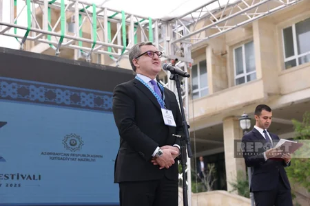 Baku hosts International Carpet Festival