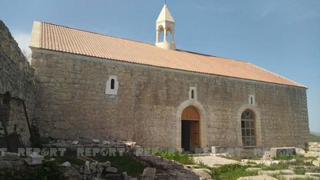 Hadrutdakı İoan məbədində ermənilərin dağıdıb gizlətdiyi qədim qəbir daşları aşkarlanıb