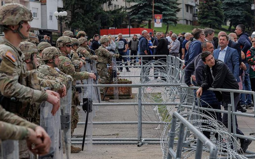 Aİ diplomatiyasının rəhbəri Kosovodakı zorakılığı pisləyib, tərəfləri dialoqa çağırıb