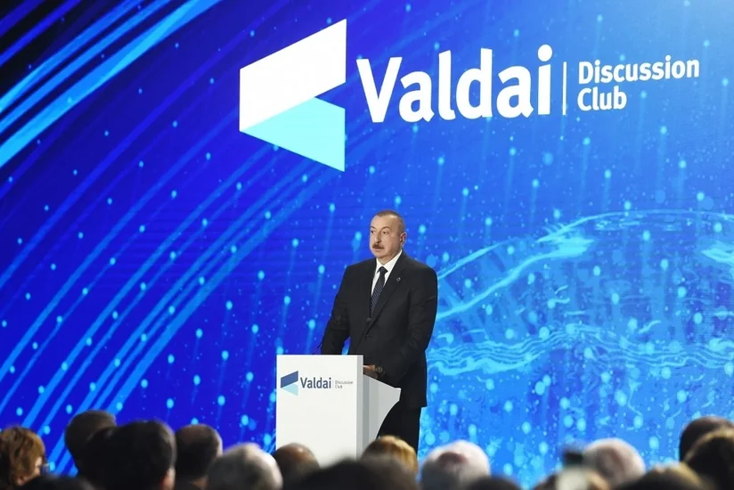 Президент Азербайджана участвует на пленарной сессии XVI ежегодного заседания Международного дискуссионного клуба Валдай