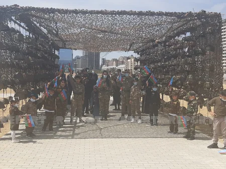 Члены семей шехидов посетили Парк военных трофеев 