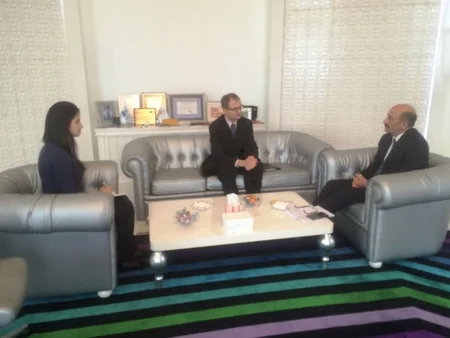 ​Əbülfəs Qarayev bir sıra xarici ölkələrin səfirləriylə görüşüb