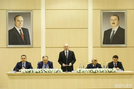 Dövlət Həkimləri Təkmilləşdirmə İnstitutunda Əziz Əliyevin 120 illik yubileyinə həsr olunan konfrans keçirilib