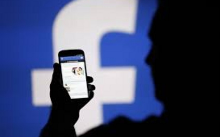 Facebook bu gün yarım saat işləməyib