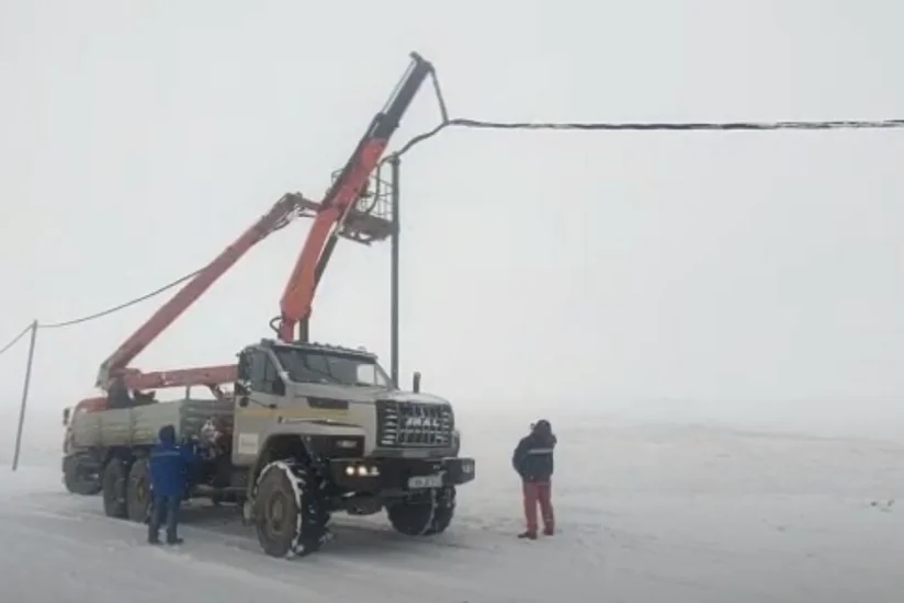 “Azərişıq” Kəlbəcərin kəndinə elektrik xətti çəkir