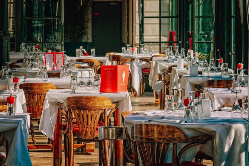 Pirallahıda karantini pozan kafe aşkarlandı