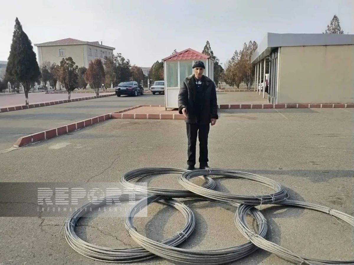Babəkin Çeşməbasar kəndinin elektrik xətlərinin məftilləri energetikin evində aşkarlanıb