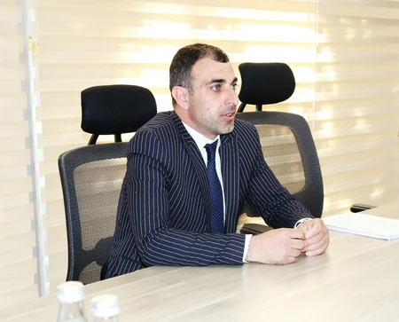 Vəkillər Kollegiyasının sədri vətəndaşları qəbul edib