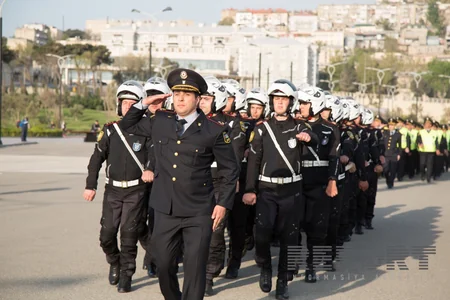 BŞBPİ-nin rəisi Mirqafar Seyidov yol polislərininin sıra baxışını keçirib - FOTO