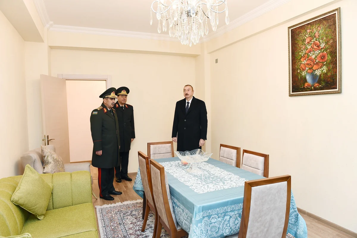 Prezident İlham Əliyev Sabunçu rayonunda hərbçilərə yeni mənzillərin verilməsi mərasimində iştirak edib - YENİLƏNİB