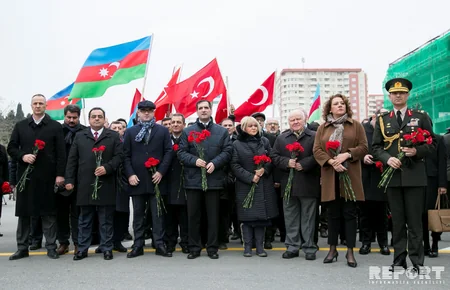 Azerbaijan commemorates victims of Khojaly genocide - PHOTO REPORT
