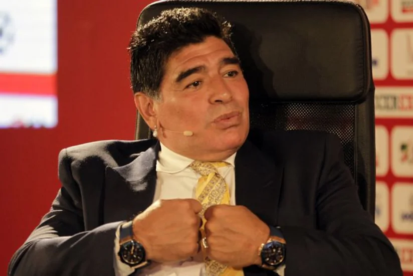Maradona Messi ilə Ronaldunu müqayisə edib