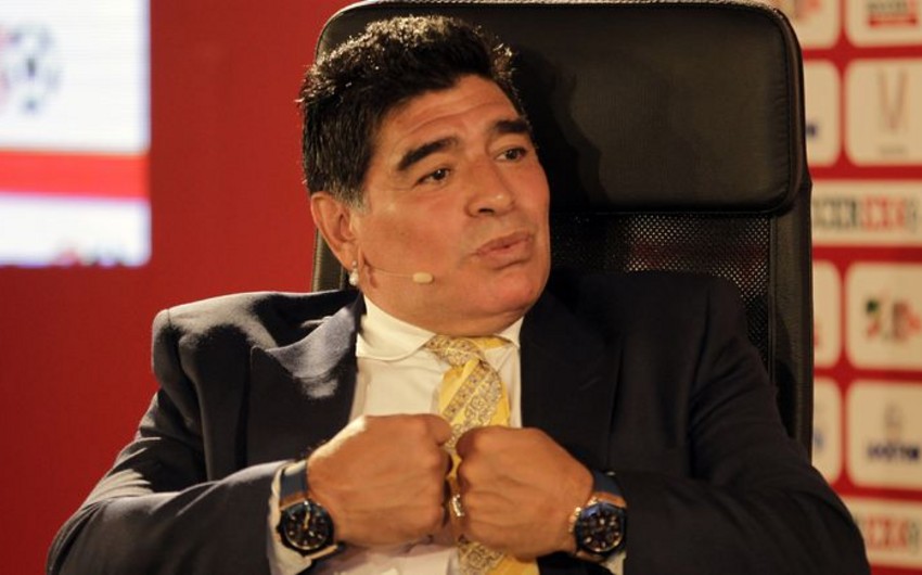 Maradona Messi ilə Ronaldunu müqayisə edib