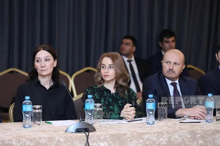 Vətəndaşların seçki hüququnun təmin olunmasına həsr edilən dəyirmi masa keçirilib