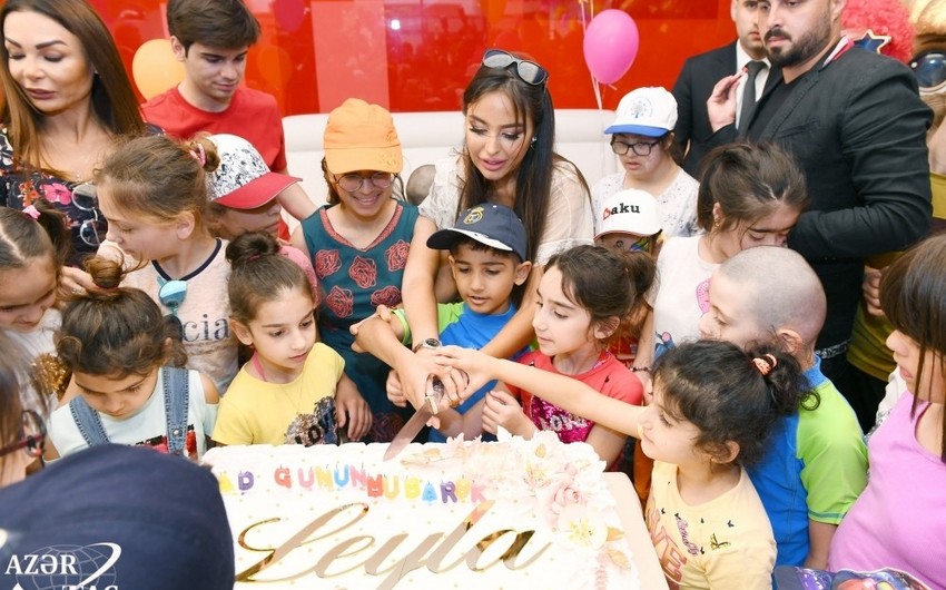 Leyla Əliyeva Heydər Əliyev Fondunun uşaqlar üçün düzənlədiyi şənlikdə iştirak edib