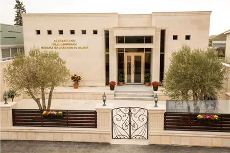 Biləsuvarda Milli Qəhrəman Mübariz İbrahimovun xatirəsi anılıb