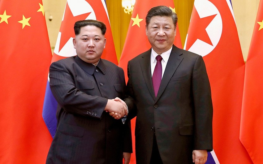 Kim Çen In Si Szinpinin dəvəti ilə Çinə səfər edir