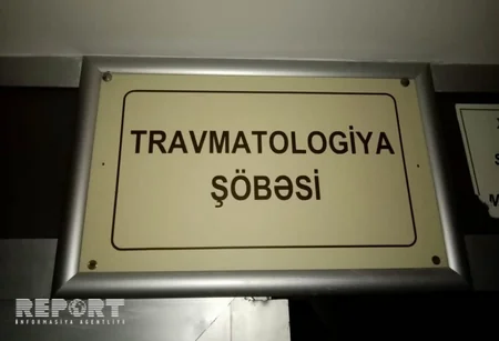 Bərdədə yol kənarında duran iki qadını maşın vurub