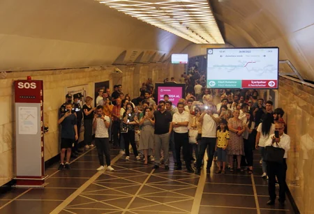 Bakı metrosunda musiqili fləşmob keçirilib