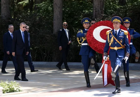 Turkish President Recep Tayyip Erdogan visits tomb of Great Leader Heydar Aliyev