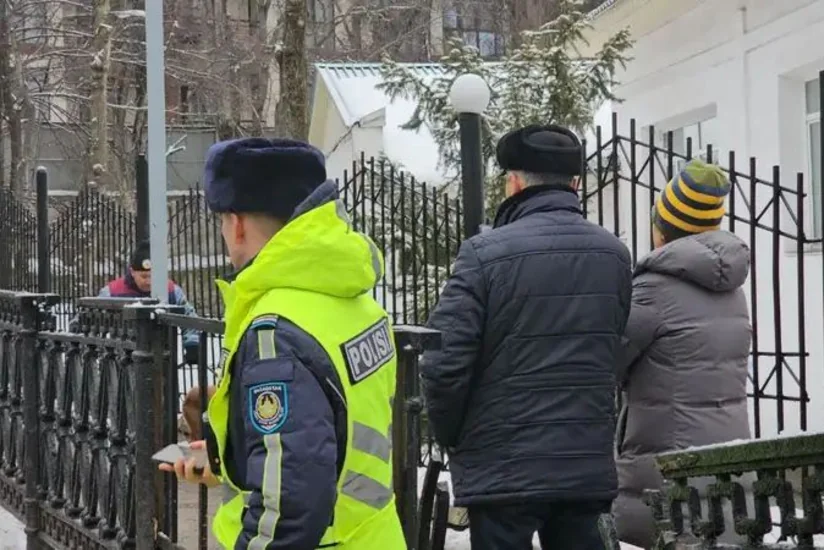 В Алматы в результате схода оползня погибли четыре человека