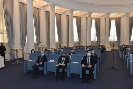Ceyhun Bayramov xarici ezamiyyətə gedən diplomatlarla görüşüb