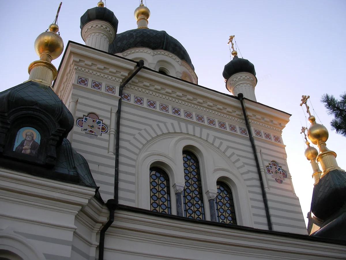 Fransada katolik keşiş qətlə yetirilib