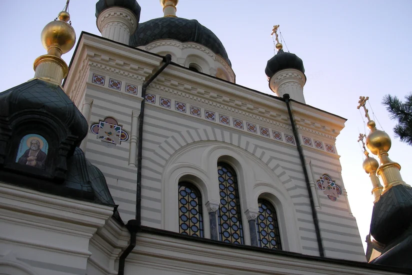 Fransada katolik keşiş qətlə yetirilib